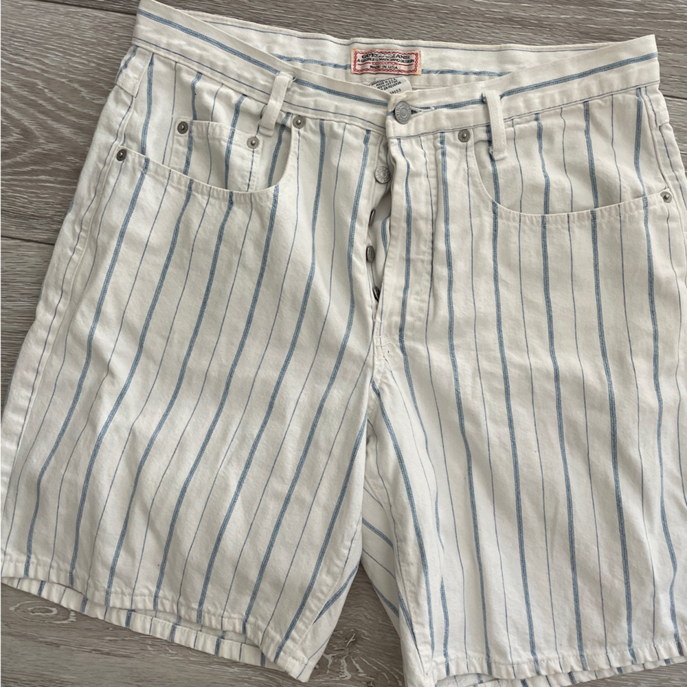 Guess 90’s baggy shorts